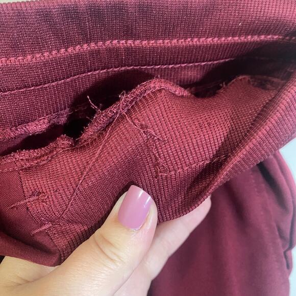 Fabletics All-Shift Scrub Jogger Dark Red Burgundy Mens/Unisex Sz S - Picture 8 of 15